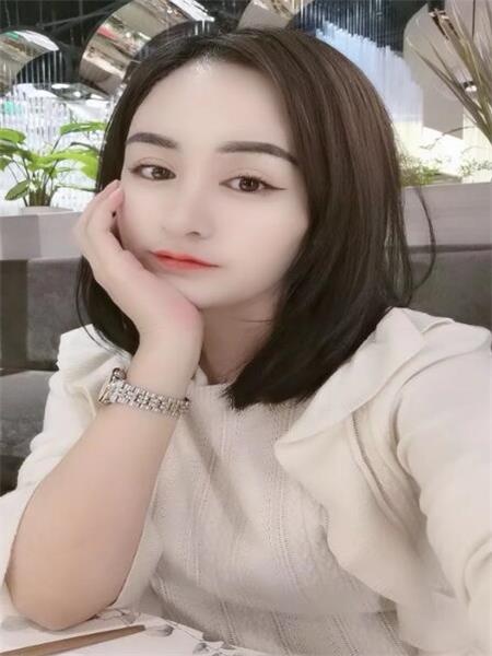 妹子胸完美体验，小腹平坦，下面紧