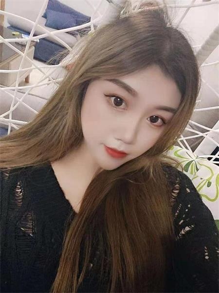 邻家小骚货，口活花样多
