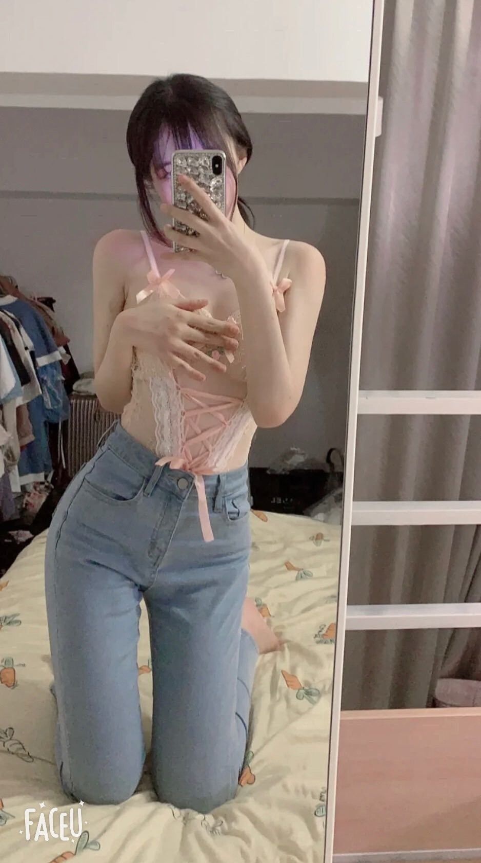 闷骚e奶小妹妹，长腿好炮架