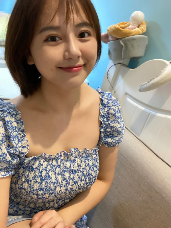 长相清纯的小桐