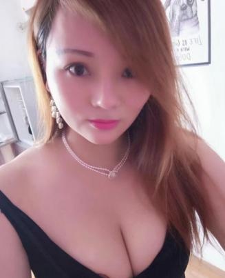 服务系轻熟妹子