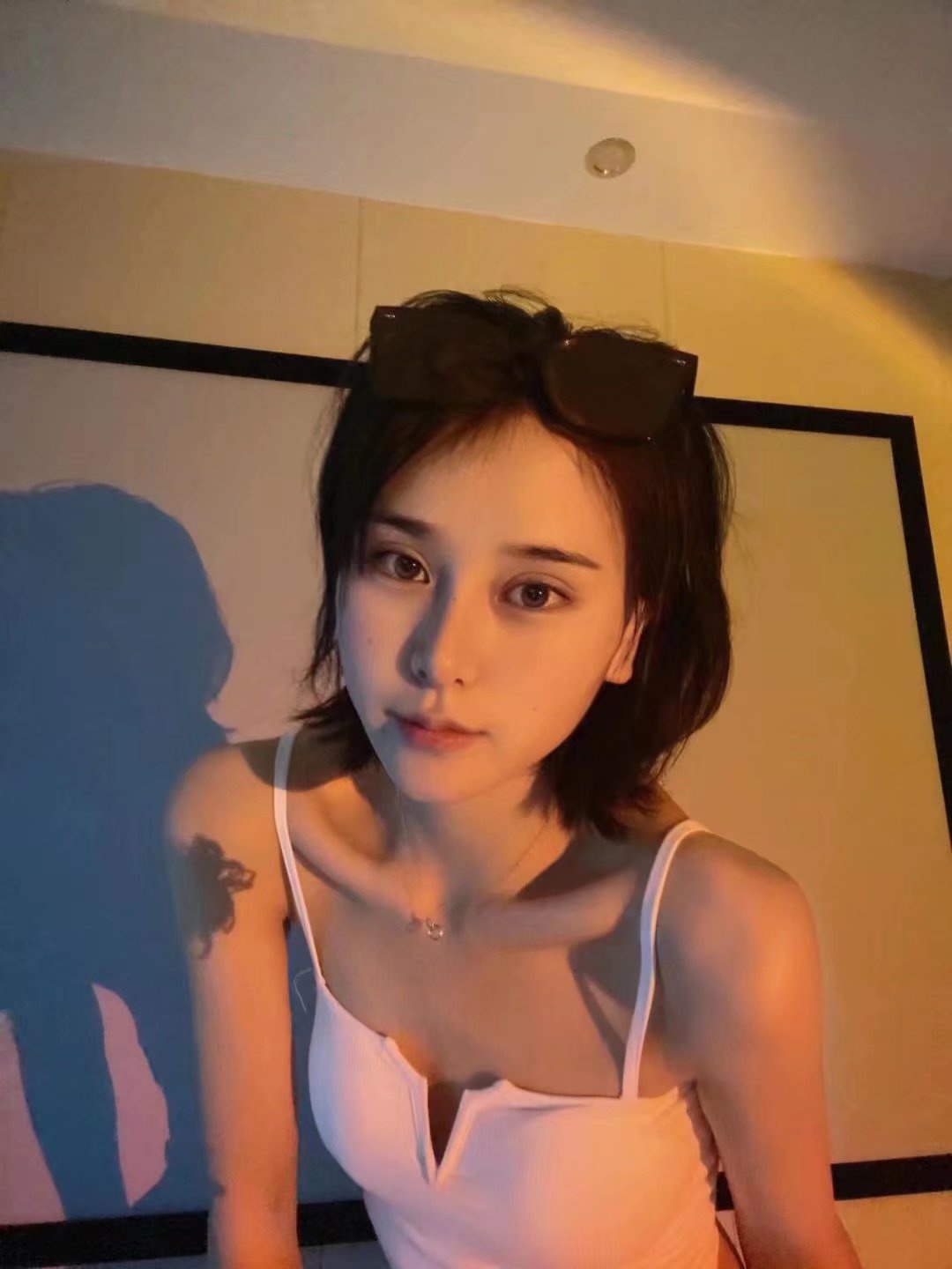 德思勤附近新人小姐姐