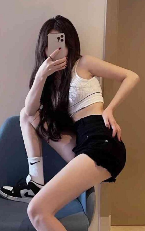 武汉耶西长腿性感美女