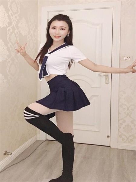 丫丫姐身材超级火辣