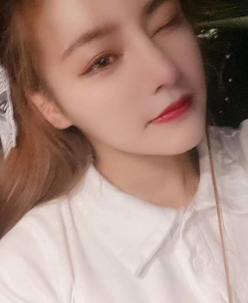 金地广场附近高质量美女初见