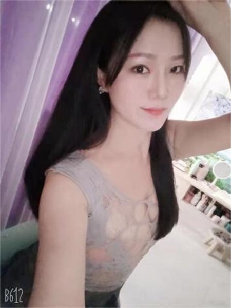龙华小姐姐床上风骚