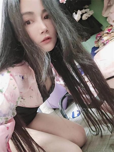 性感胸软的美女kiki