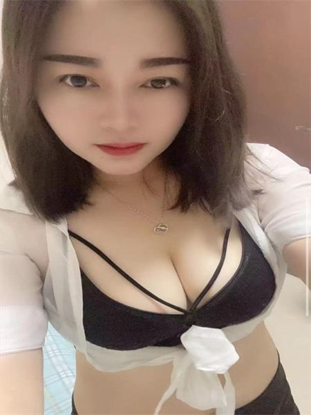 小奶牛骚玲
