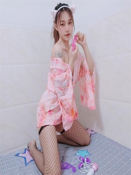 风骚性感的白云妹妹安琪