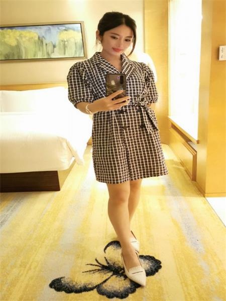 夏天小姐姐开大了