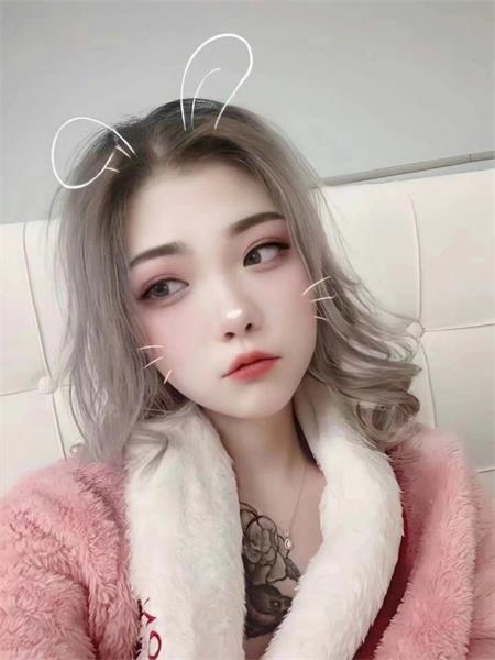 小美女点点