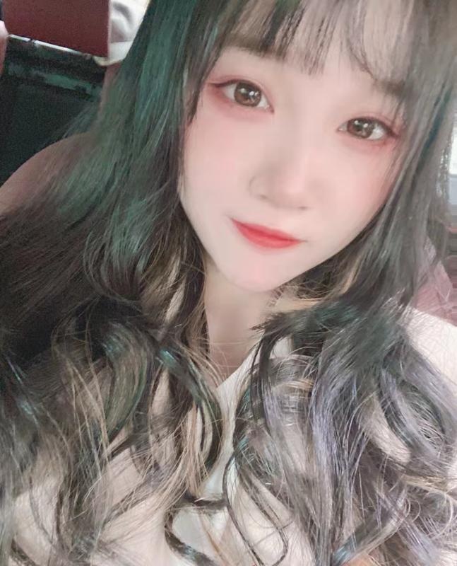 武汉00后小妹瑞雪