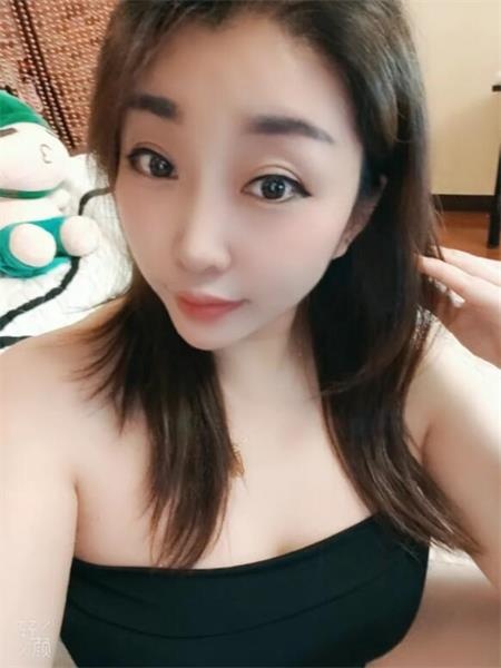 燕塘丰满性感若欣