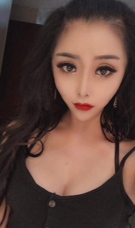 成都高颜值妹纸，身材技术一流