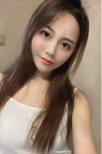 娇小可爱的小美女千钥