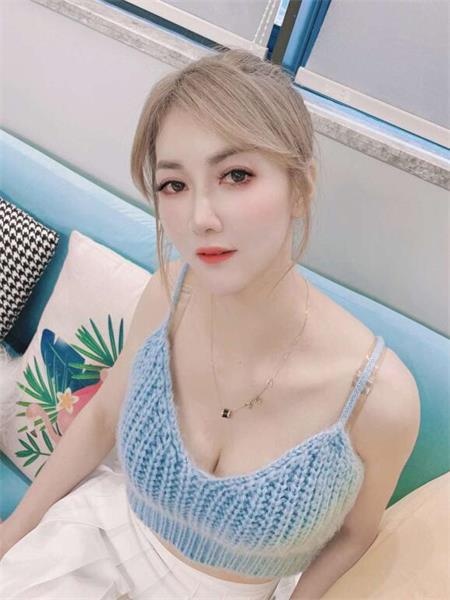南京高挑少妇佩奇