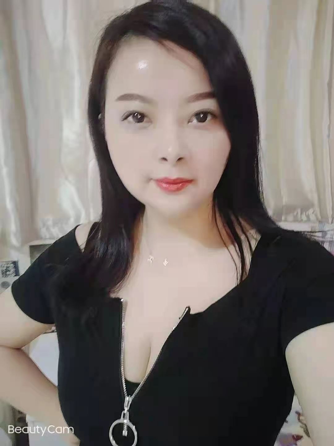 李家沱丰满少妇小莲