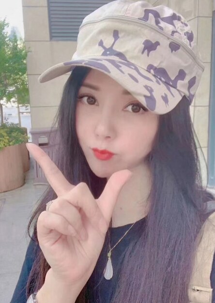 双楠名凤曼妮