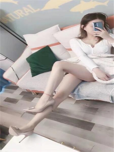 实拍混血辣妹