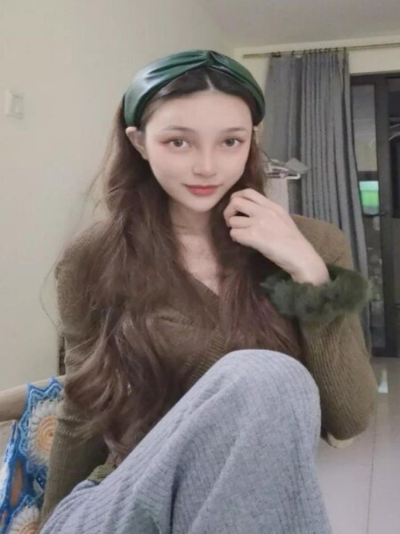 清秀甜蜜的梦梦