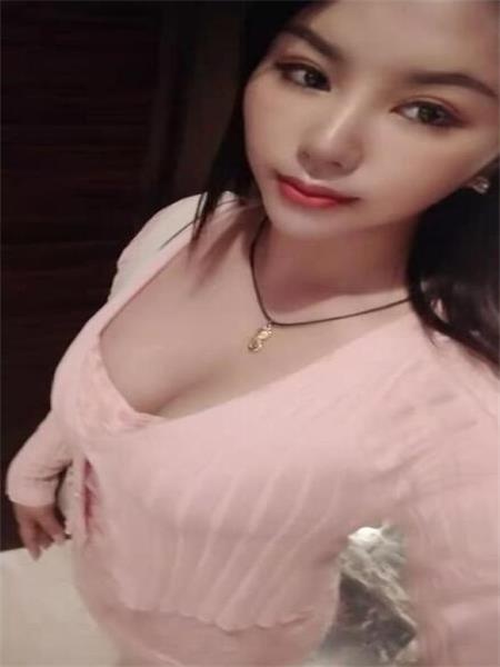 漂亮会玩的少妇