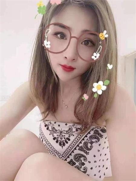 南阳路附近颜值妹子