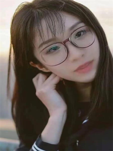 分享个年轻小姐姐思思