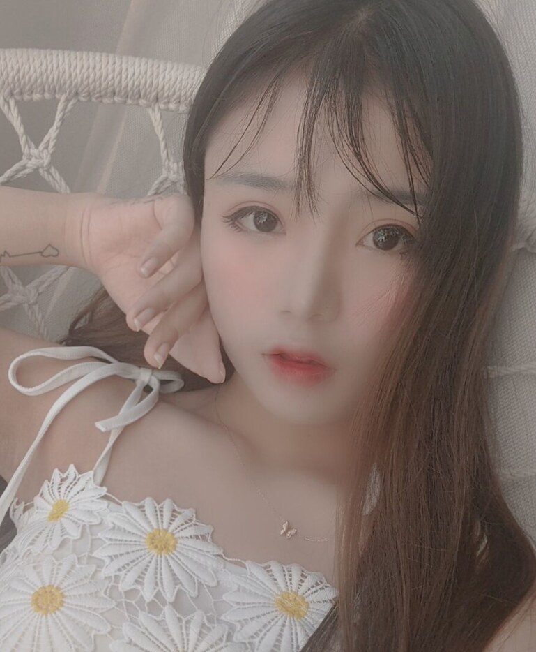 拱墅00后嫩妹向阳