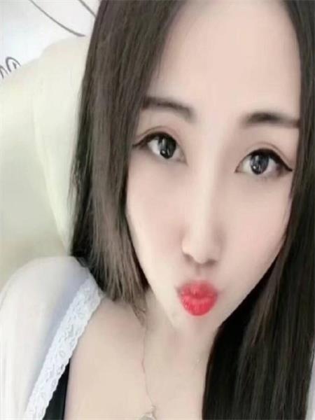 可爱的大胸姐姐