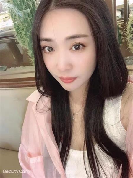 万家丽的白玫瑰