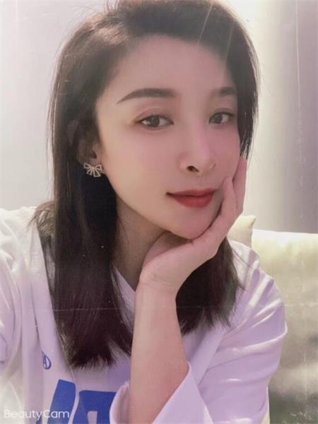 体验温柔的小妹妹桃子