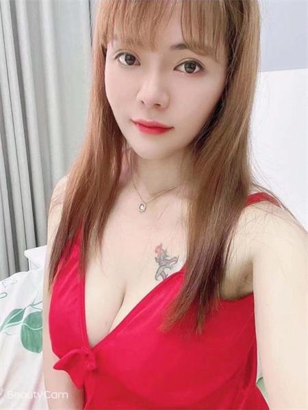 天桥少妇