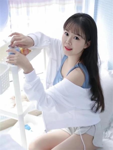 可爱小姐姐娜塔莎