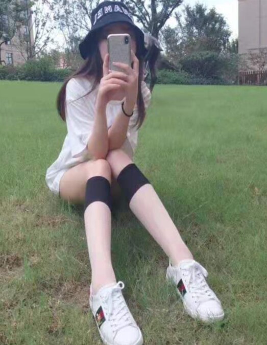 吴中 尹山湖 乖巧妹妹