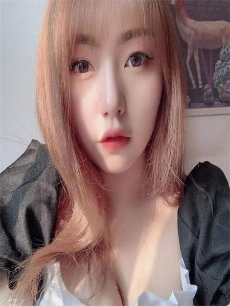 煌华大胸妹儿