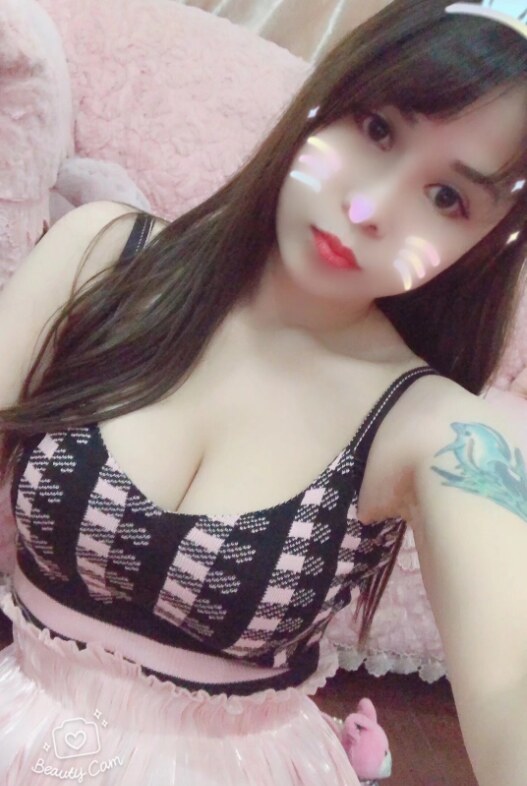 新区兼职小妮子