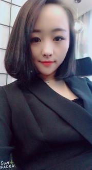 皮肤粉嫩紧凑有女朋友感觉