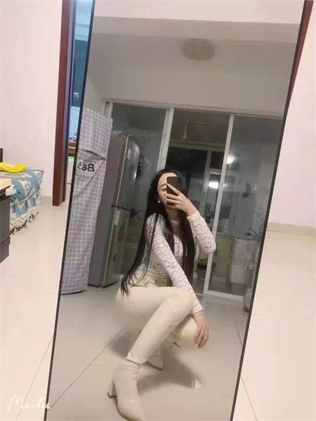 天河炮架子小美彤