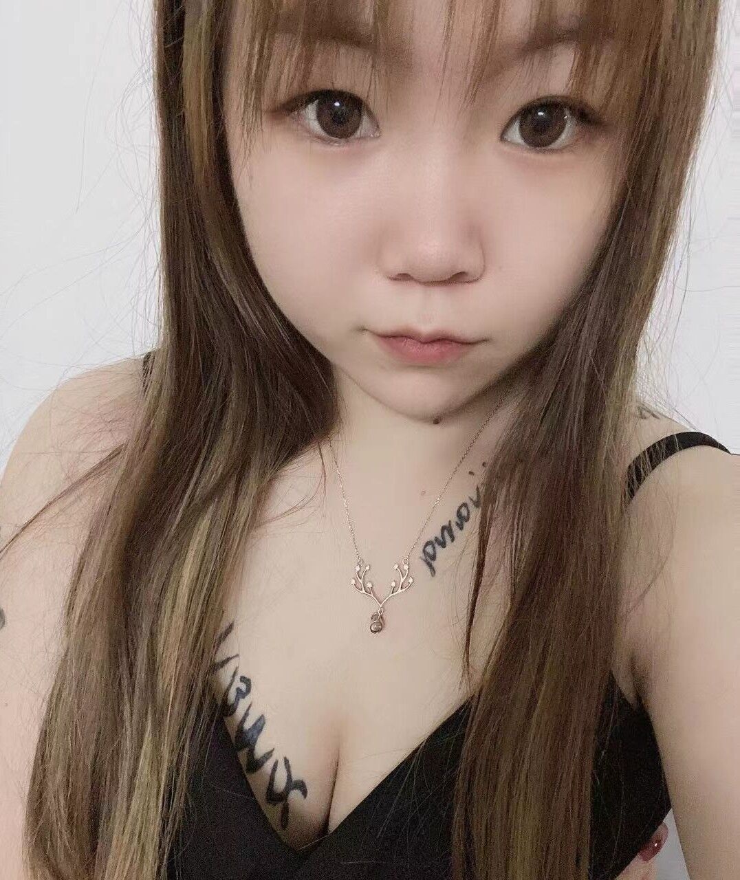 99年大胸萌妹