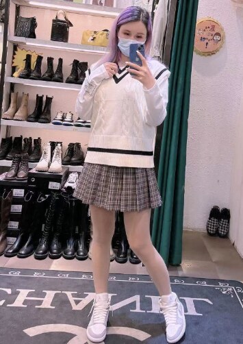 人比照美的莹莹