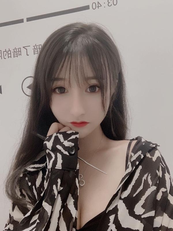 清纯兼职妹妹
