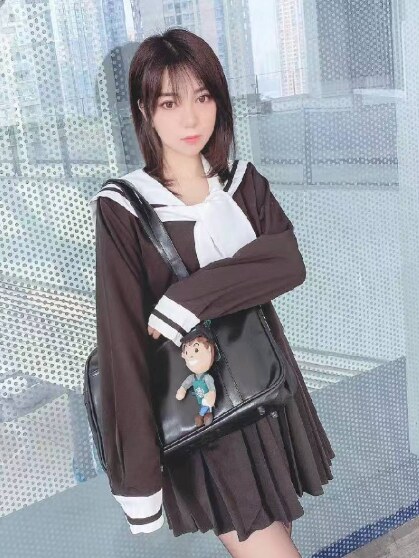 龙岗彤彤