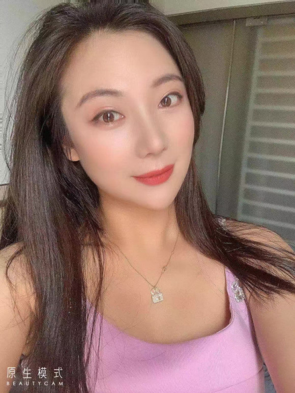 高颜值御姐范乐儿