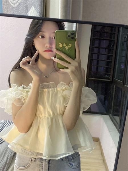 超嫩清纯小美女