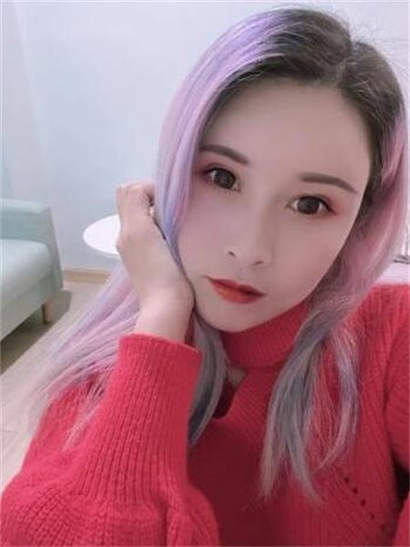 滢滢人比照片漂亮