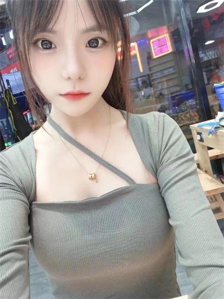 蝶儿小姑娘