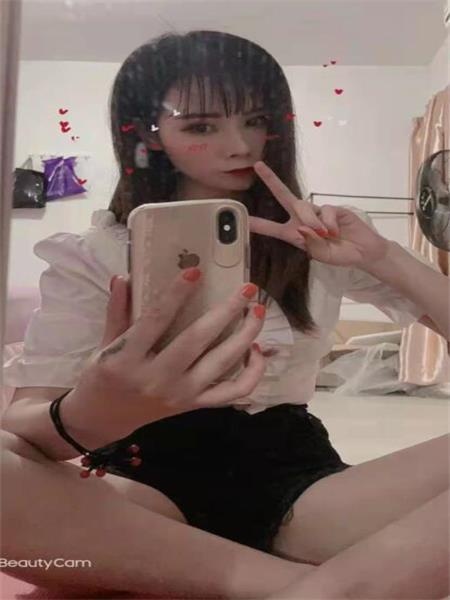 中大地铁口附近小姐姐