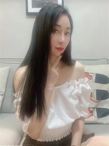 长发美女南站小柒