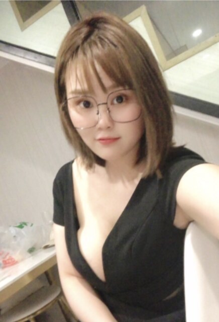 F大奶珍妮