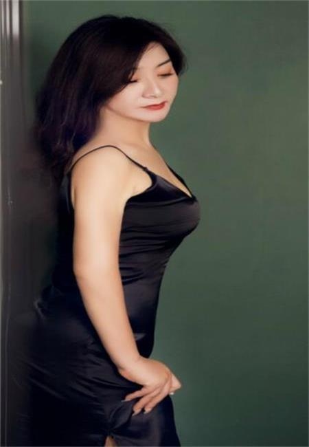 思明胸大丰满型少妇